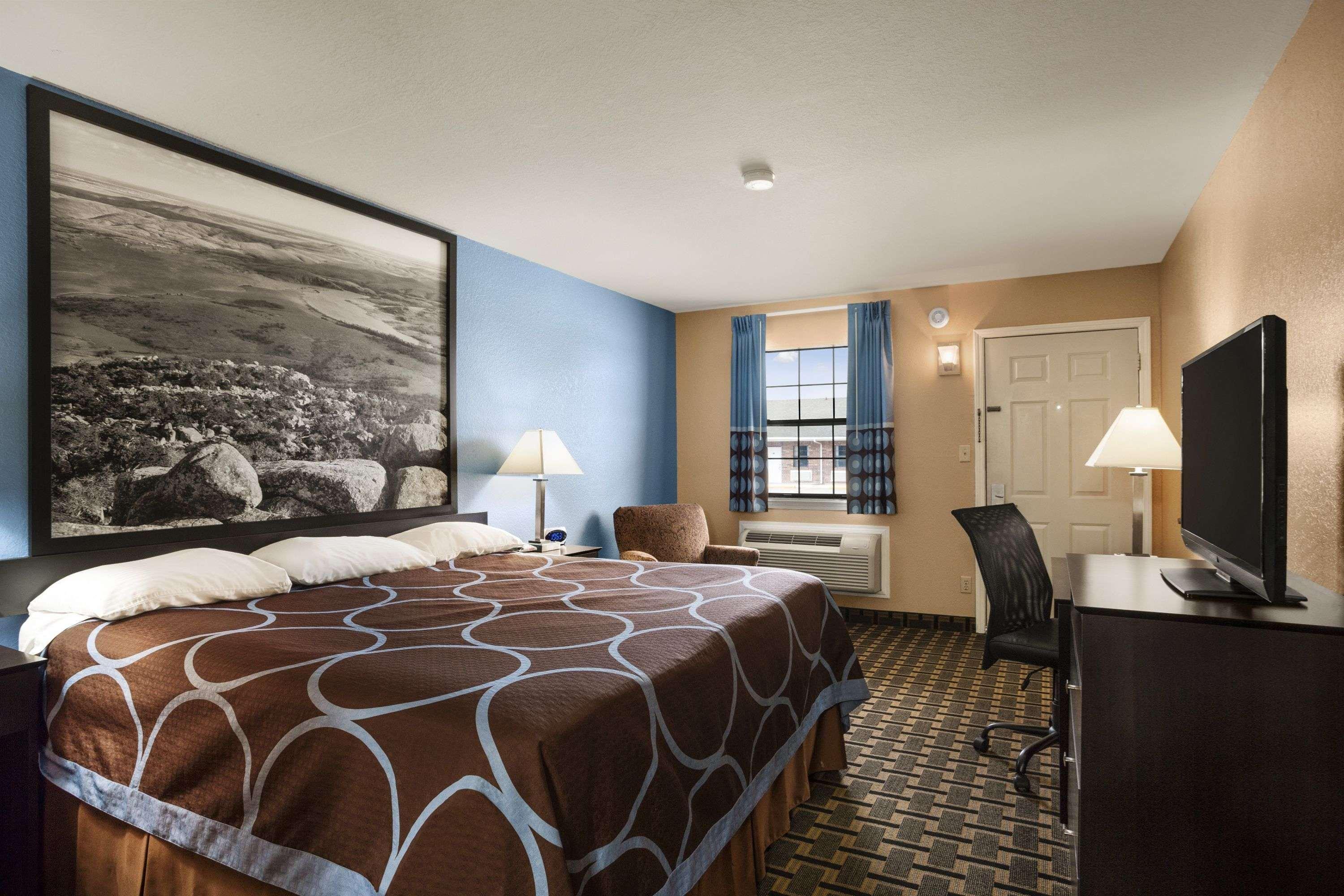 Super 8 By Wyndham Motel Henryetta