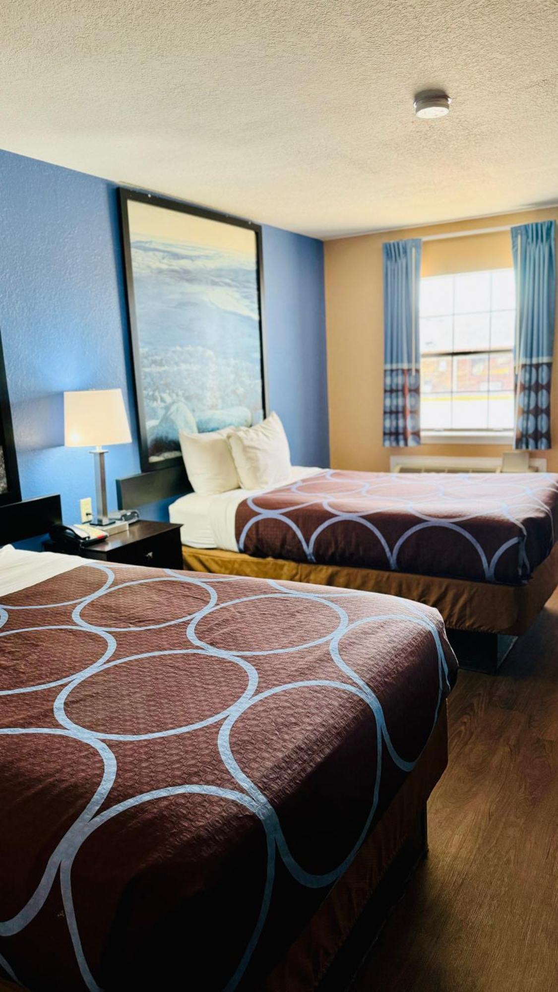 Super 8 By Wyndham Motel Henryetta